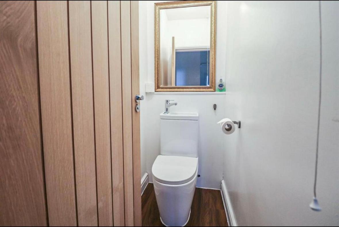 Spacious Victorian Birkdale Apartment With Garden Southport Dış mekan fotoğraf